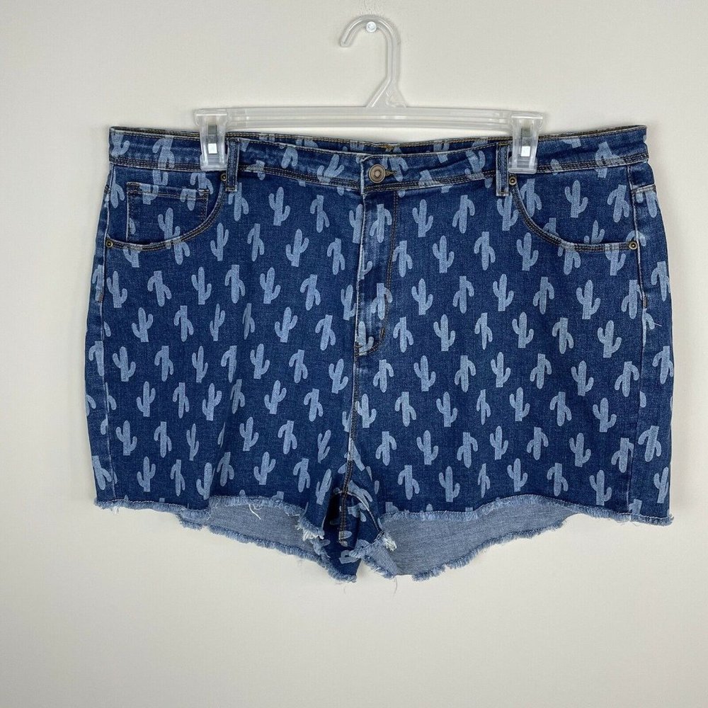 Modcloth Heated Conversation Cactus Print Shorts 22-24